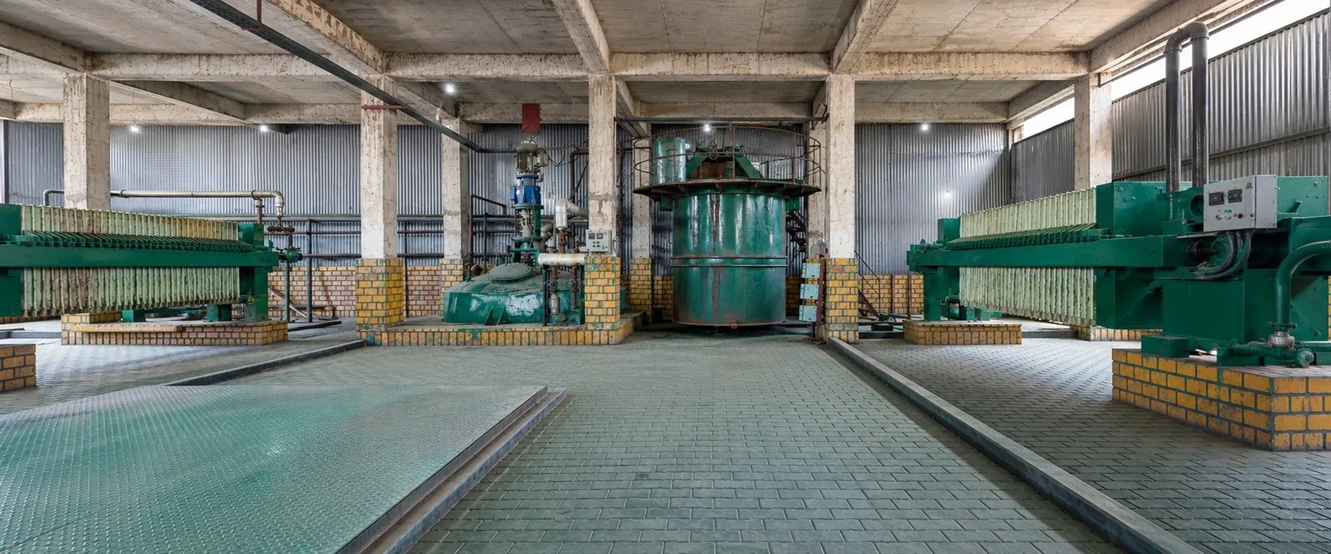 Manali Pigments factory floor showing large-scale in-house pigment manufacturing facility in Lucknow, India